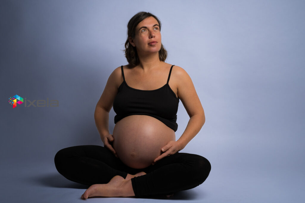 Zwangerschapsfotografie_antwerpen_new_born_in verwachting_bolle_buik_Moederfotoshoot_pregnancy_pixela_2