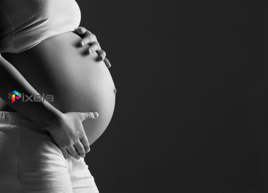 Zwangerschapsfotografie_antwerpen_new_born_in verwachting_bolle_buik_Moederfotoshoot_pregnancy_pixela_5
